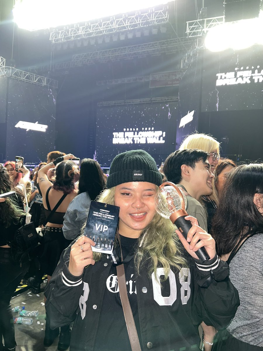 We meet again, mah atz babiez 🧡 

#ATEEZinManila #에이티즈 #TheFellowship #Break_The_Wall_MNL #ATEEZBreaksTheBigDome <a href="/ATEEZofficial/">ATEEZ(에이티즈)</a> #ATINY #ATEEZ 

Thread for fancams: