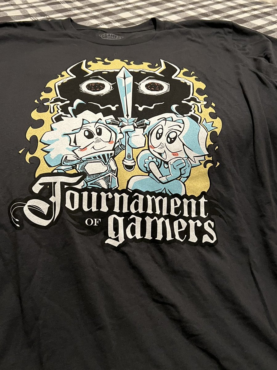 JavaWeeb's tweet image. I didn’t get to see you guys tonight but my husband brought me a shirt! ^-^ hope to catch y’all next time @GameGrumps