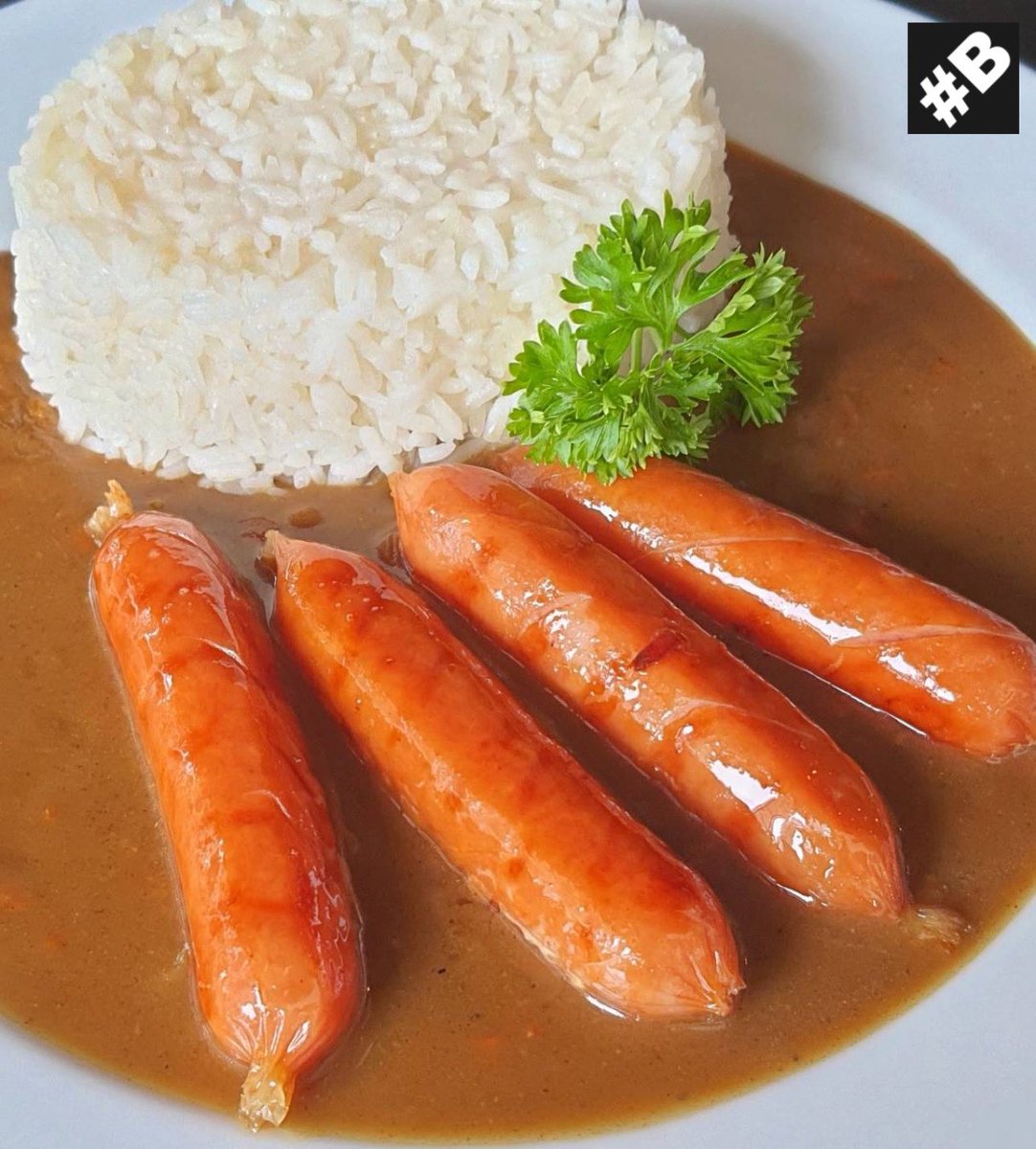 BLACKJACK_caffe's tweet photo. .     𝑨𝒓𝒂𝒃𝒊𝒌𝒊 𝑪𝒖𝒓𝒓𝒚 𝑹𝒊𝒄𝒆
     ( ข้าวแกงกะหรี่อาราบิกิ )

.     ข้าวแกงกะหรี่ญี่ปุ่นสูตรของท��งร้าน เสริฟมาพร้อมกับไส้กรอกอาราบิกิ 

.    มีจำหน่ายที่ สาขา 1 เอกชัย 132 
และ สาขา 2 ปั้ม ปตท บางขุนเทียน 14 ค่ะ

#BLACKJACKcaffe
#ArabikiCurryRice
#อร่อยบอกต่อ https://t.co/va1V3YoXGa