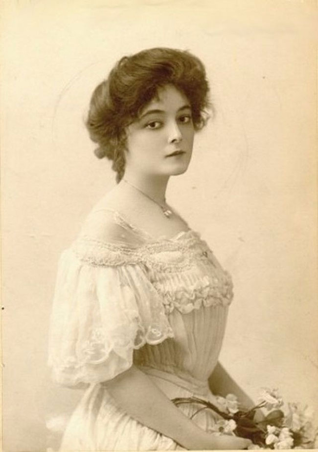 Edwardian_Days tweet picture