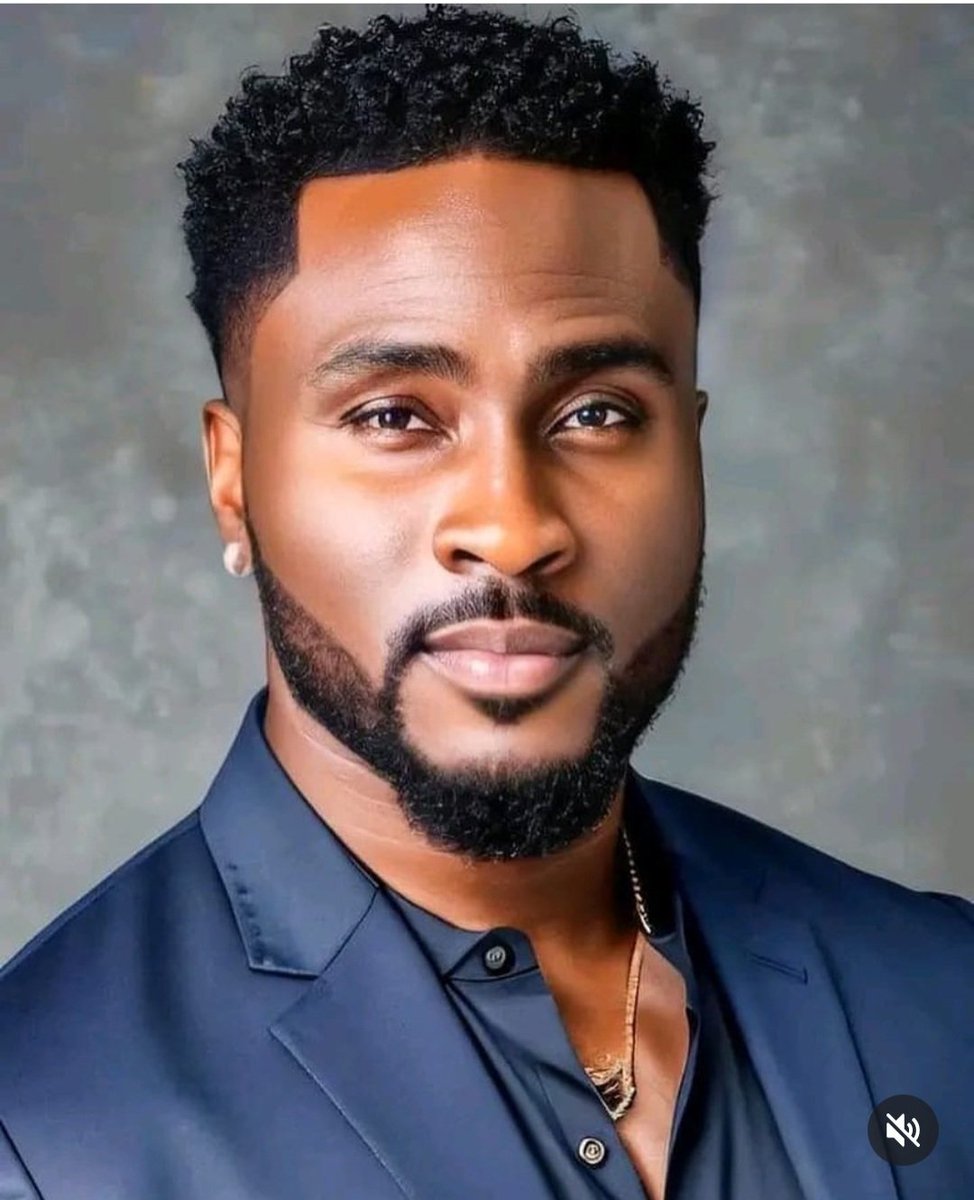 TWEETORACLE's tweet photo. Good Morning World, it's a brand new day and a Tuesday to Remember.
Just a reminder that we are still voting hard for @PereEgbi in the #BBNaijaAllStars. He's our prerogative for the week and we would like nothing more than to see him safe and move on to the finals this week https://t.co/ZoBQq8aT9q
