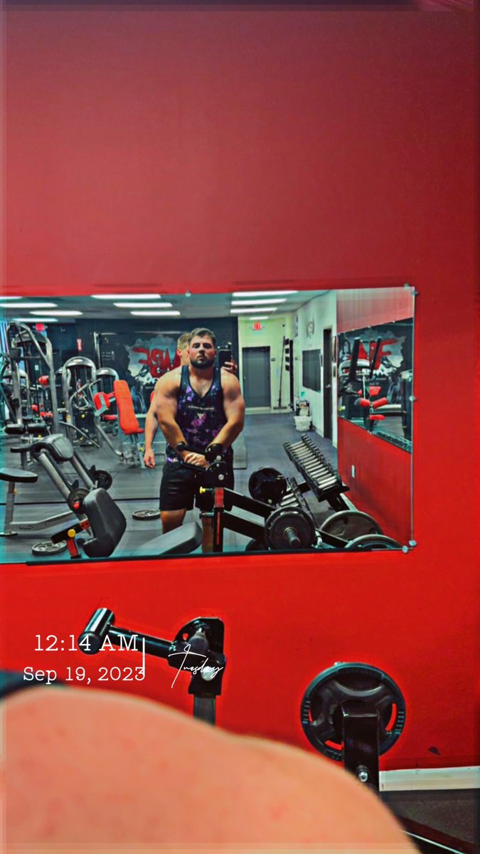 Spouzer (@spouzerr) on Twitter photo 