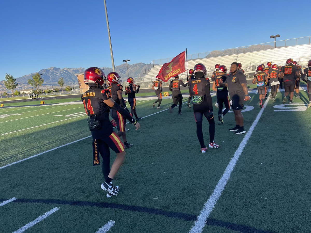 JaydenHilliard5's tweet photo. Another great weekend of football. This past weekend we traveled to Utah to face the Westlake Thunder. #NIL #teamnil #D1bound #ballislife #athlete #fitness #gripboost
#highschoolfootball #collegefootball #youthfootball #classof28 #DBU https://t.co/7j4FObAYeG