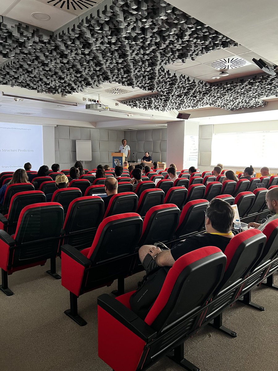 We're starting the 2nd day of #EMBOIntegModelling23 with a day briefing from <a href="/amjjbonvin/">Alexandre Bonvin - also on Bluesky</a>! ✨