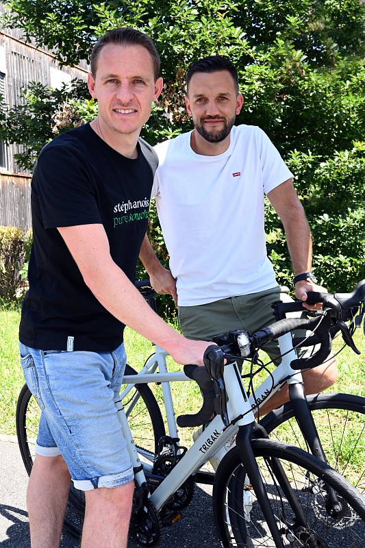 [Portrait] Ces deux entrepreneurs stéphanois ont décidé de fêter les 5 ans de <a href="/MJINNOV/">MJ LAB - La recherche au coeur de MJ INNOV</a>  à vélo, pour soutenir les malades d'#Alzheimer. Ils vont rallier <a href="/Utrecht/">Joost</a>, aux Pays-Bas, à #SaintEtienne ➡️ saint-etienne.fr/actualites/max… <a href="/FranceAlzheimer/">France Alzheimer et maladies apparentées</a>