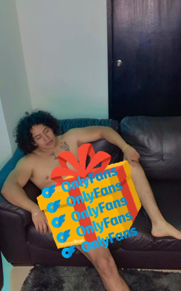 Urichinos's tweet photo. Quieres abrir el regalo? 😏🤤🥵🤫 -1️⃣5️⃣% OFF
#onlyfans #onlyfanspromo #onlyfans 
https://t.co/VwCIc8RbdP https://t.co/e3UB9Nvisi