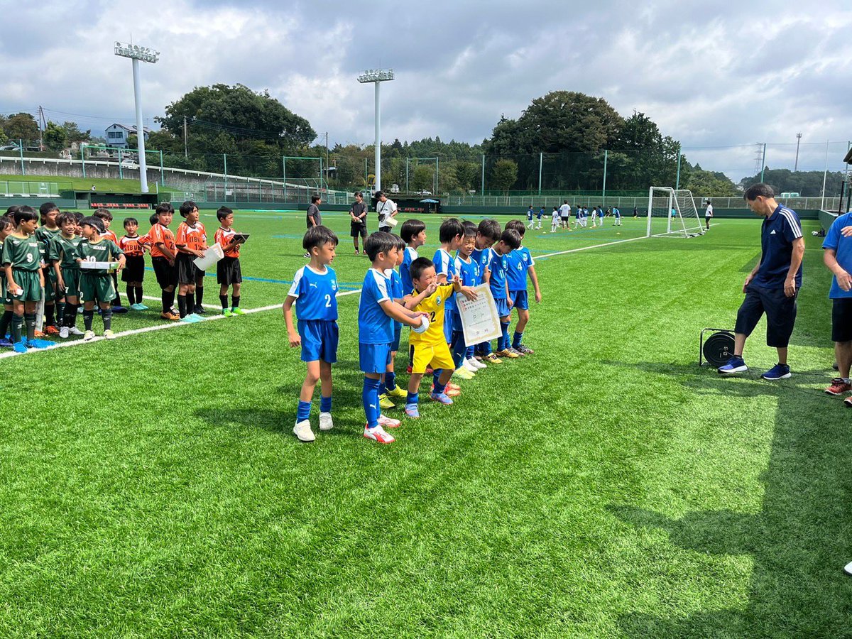 【アスルクラロ富士宮3年生】
9月16日(土)市民スポーツ祭に参加しました！
決勝トーナメントでは3位という成績を収めることができました⚽️
チーム一丸となって勝ち取った結果だと思います！！
対戦相手の皆様、応援していただいた保護者の皆様ありがとうございました😊