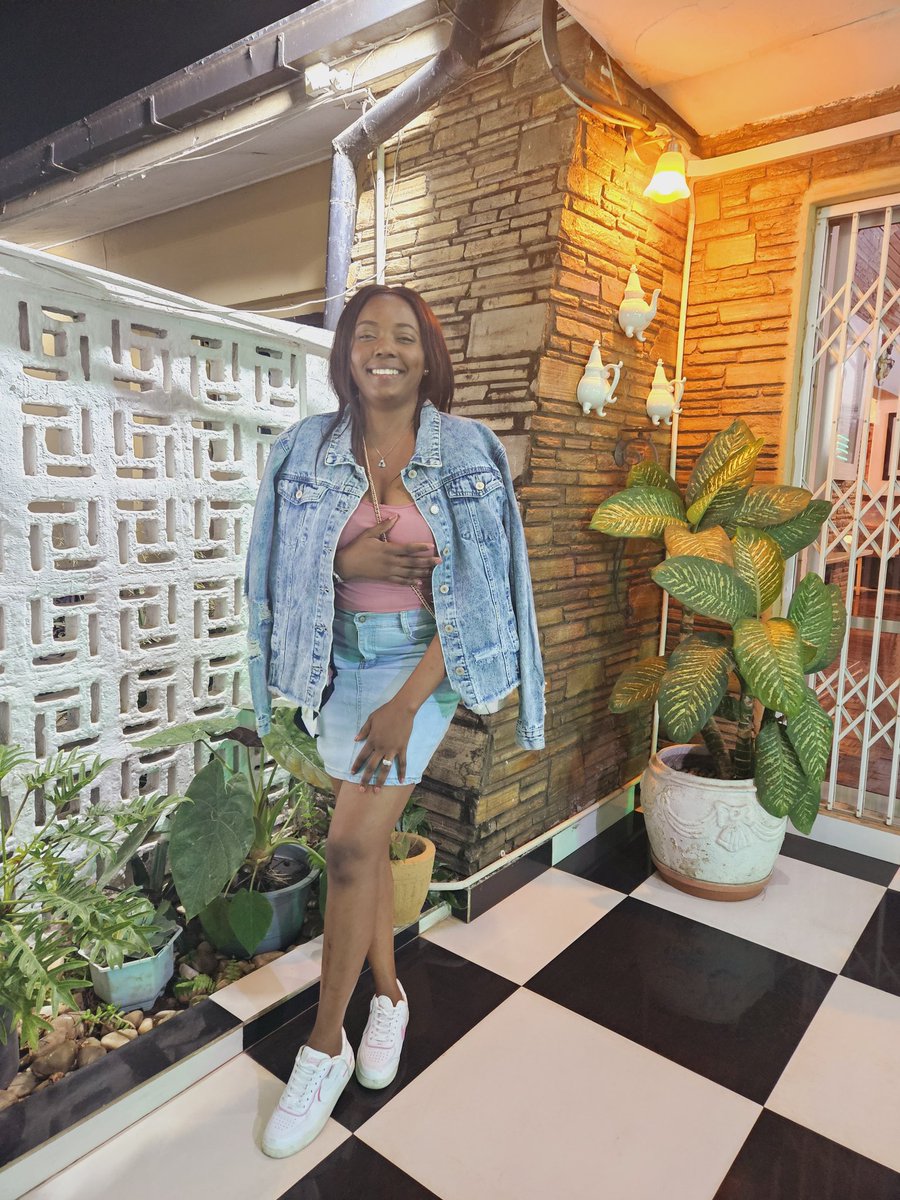 Miss_Mandah_'s tweet photo. I had an amazing birthday wekend.
A September to remember.
To being 20fine🥂 https://t.co/5JTslgnjbm