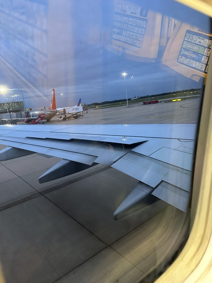 ajcraigpage's tweet image. munich away begins 🇾🇪🇾🇪