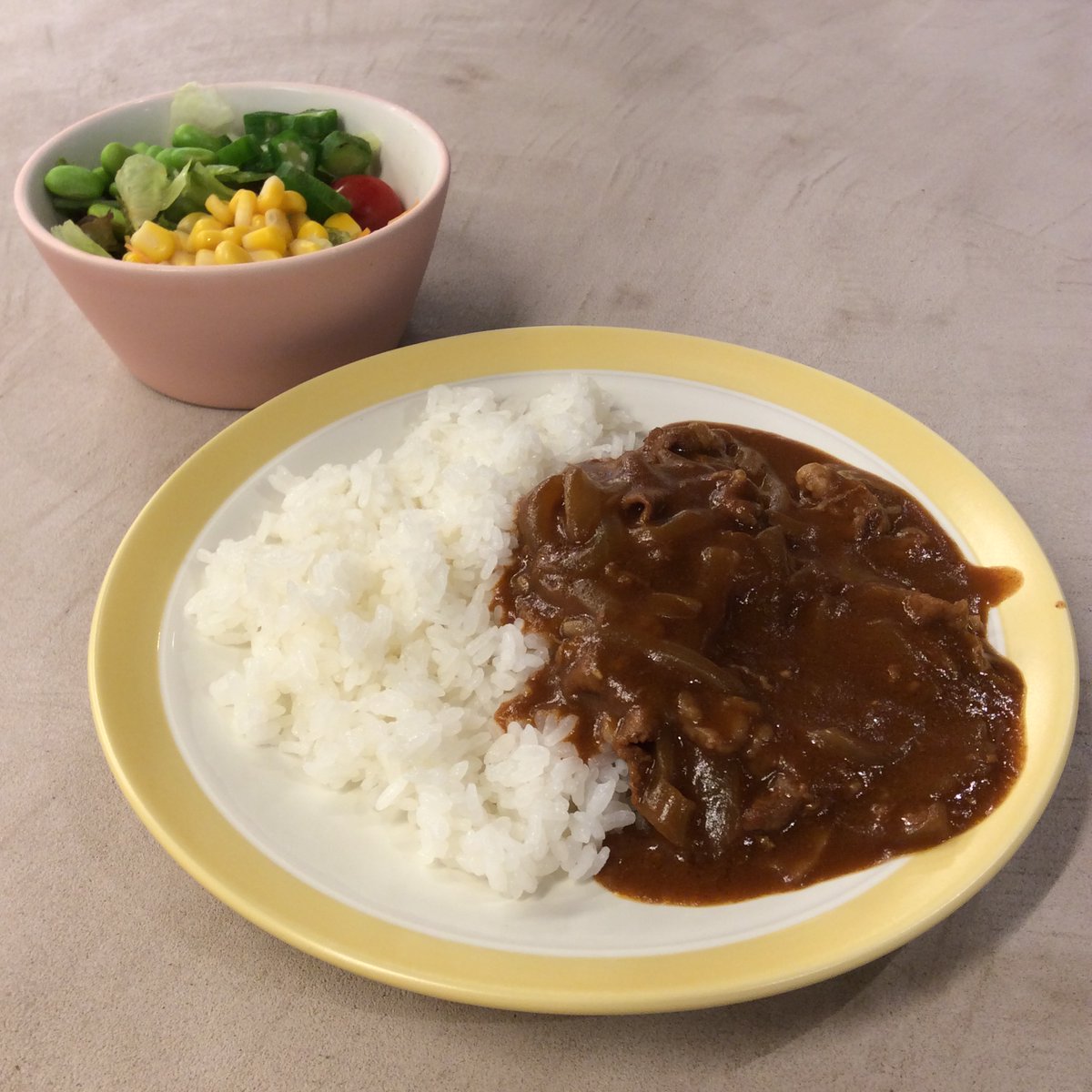 arbo_kitchen's tweet photo. 本日のメニューはハヤシライスです！

先日、寄付でお米をいただきました！
ご支援ありがとうございました。食堂で大切に使わせていただきます。

#こども食堂 #アルボキッチン #孤食をなくそう #食べることは生きること #子ども食堂ネットワーク #フードパントリー #子ども食堂を応援したい https://t.co/miH8gyJiec