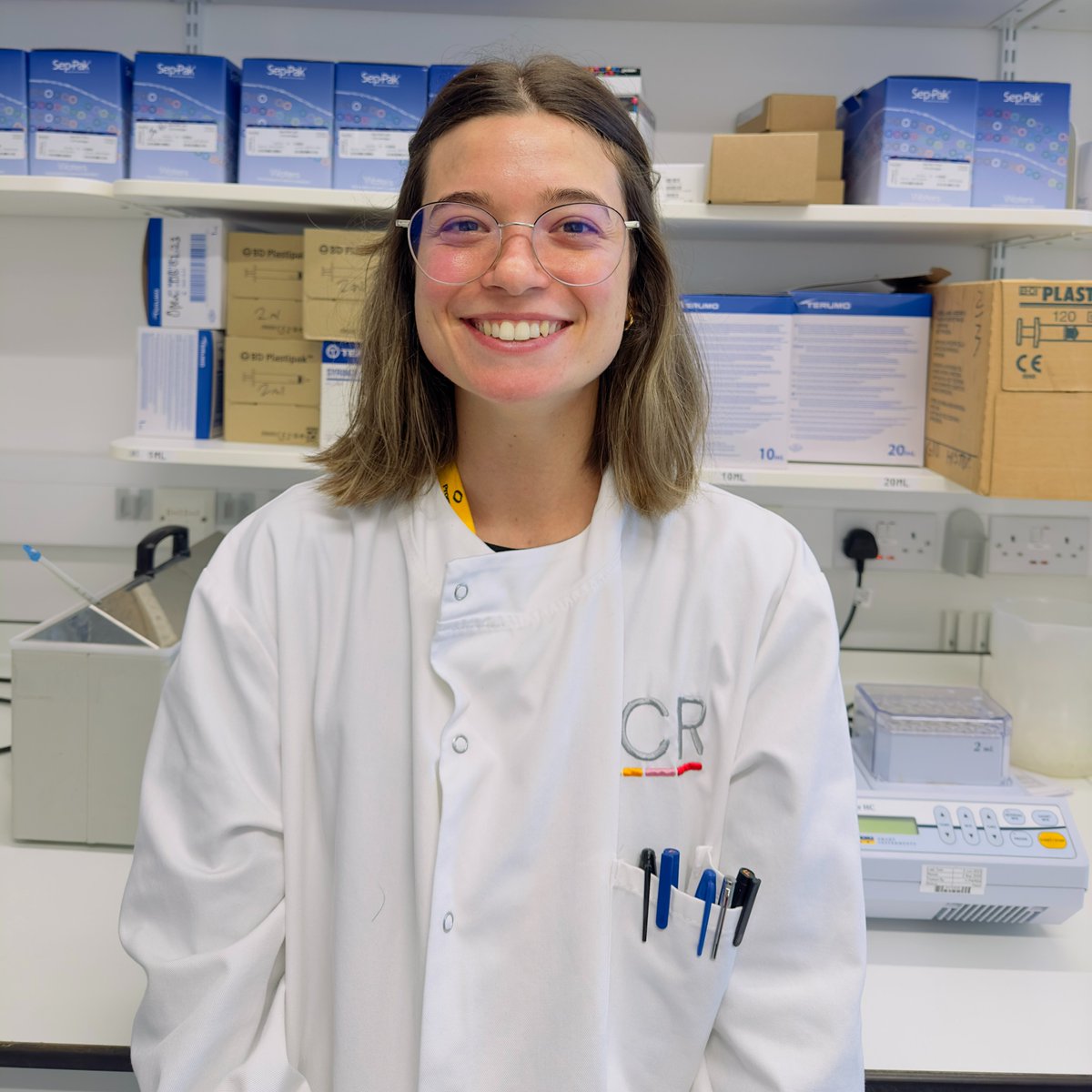 Paul Huang Lab (@huanglabicr) on Twitter photo 🚨Meet the Lab!
Hi I’m Silvia <a href="/SilviaBrusco6/">Silvia Brusco</a>, a PhD student visiting from Turin, Italy <a href="/SarcomaUniTo/">Sarcoma UniTo</a>
I'm studying #leiomyosarcoma & using molecular profiling to understand the evolution of localised to metastatic disease with the goal of identifying new therapies for patients 🚨Meet the Lab!
Hi I’m Silvia <a href="/SilviaBrusco6/">Silvia Brusco</a>, a PhD student visiting from Turin, Italy <a href="/SarcomaUniTo/">Sarcoma UniTo</a>
I'm studying #leiomyosarcoma & using molecular profiling to understand the evolution of localised to metastatic disease with the goal of identifying new therapies for patients