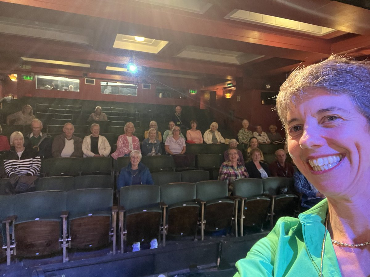 A public talk <a href="/u3a_UK/">u3a</a> in #droitwich yesterday was a different audience to my usual but great to talk about #Chinain6objects Thanks for all questions &amp; welcome. 👍 #chinaliteracy #culture #education #LearnLaughLive <a href="/NorburyTheatre/">Norbury Theatre</a> <a href="/engage_china/">EngageWithChina</a> #rippleeffect #China <a href="/WorcesterHour/">#WorcestershireHour 📢</a>