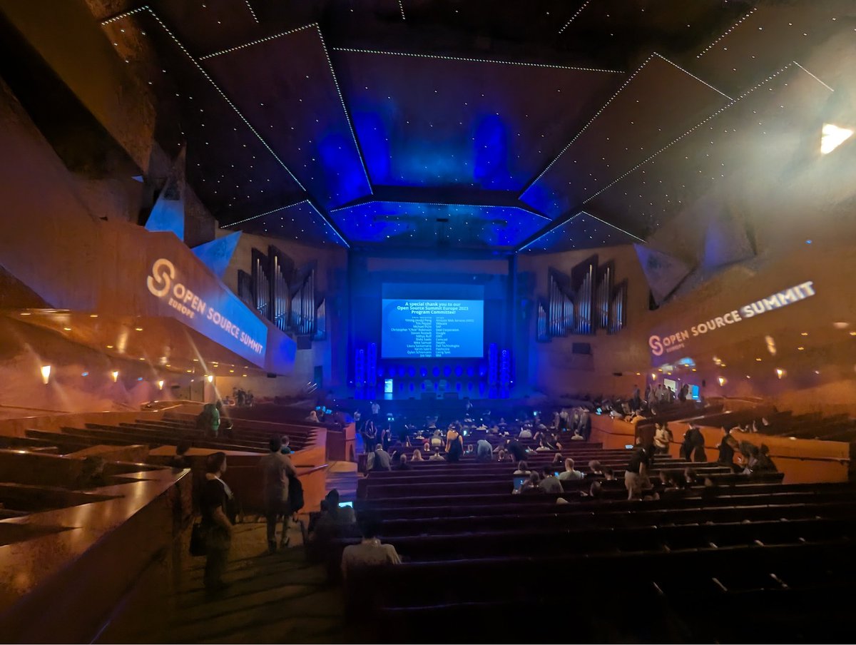mmmmmmpc's tweet image. #OpenSourceSummit 2023 in Bilbao about to start...