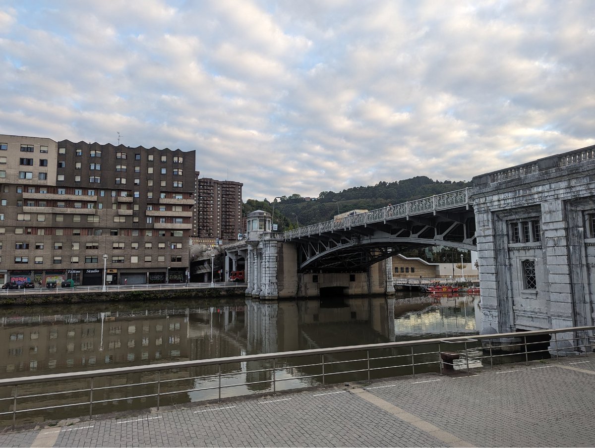 mmmmmmpc's tweet image. #OpenSourceSummit 2023 in Bilbao about to start...