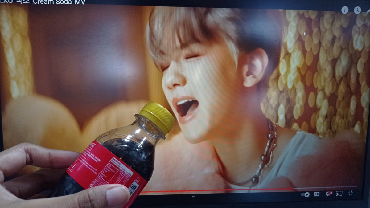 im_nmo's tweet photo. @B_hundred_Hyun 
백현아...맛이 어때용? https://t.co/xHrbNNUvlk