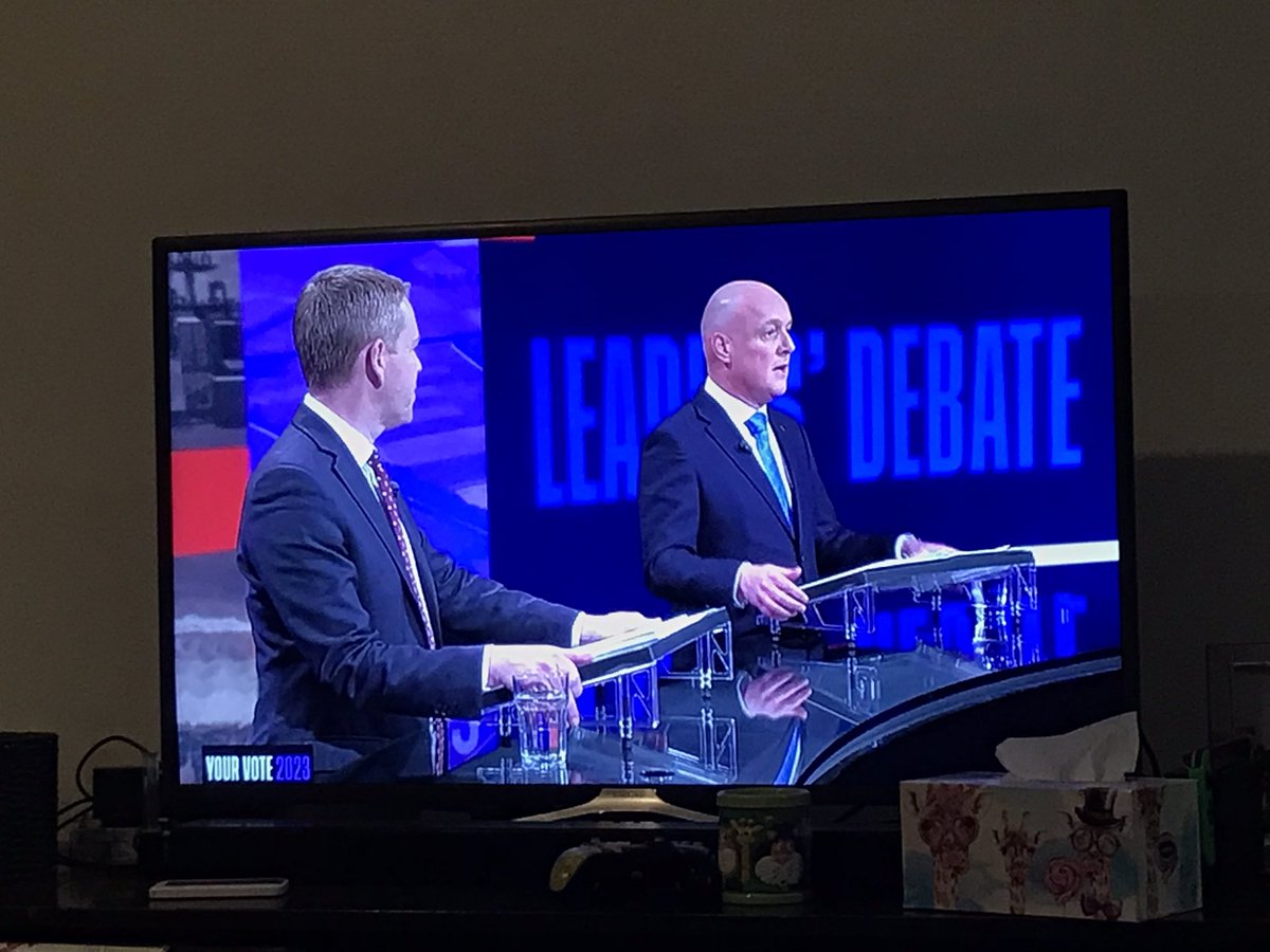 Lukeurmyson's tweet image. Jessica is an upgrade on Jeremy but all up this week’s episode of #taskmasternz sucks big time