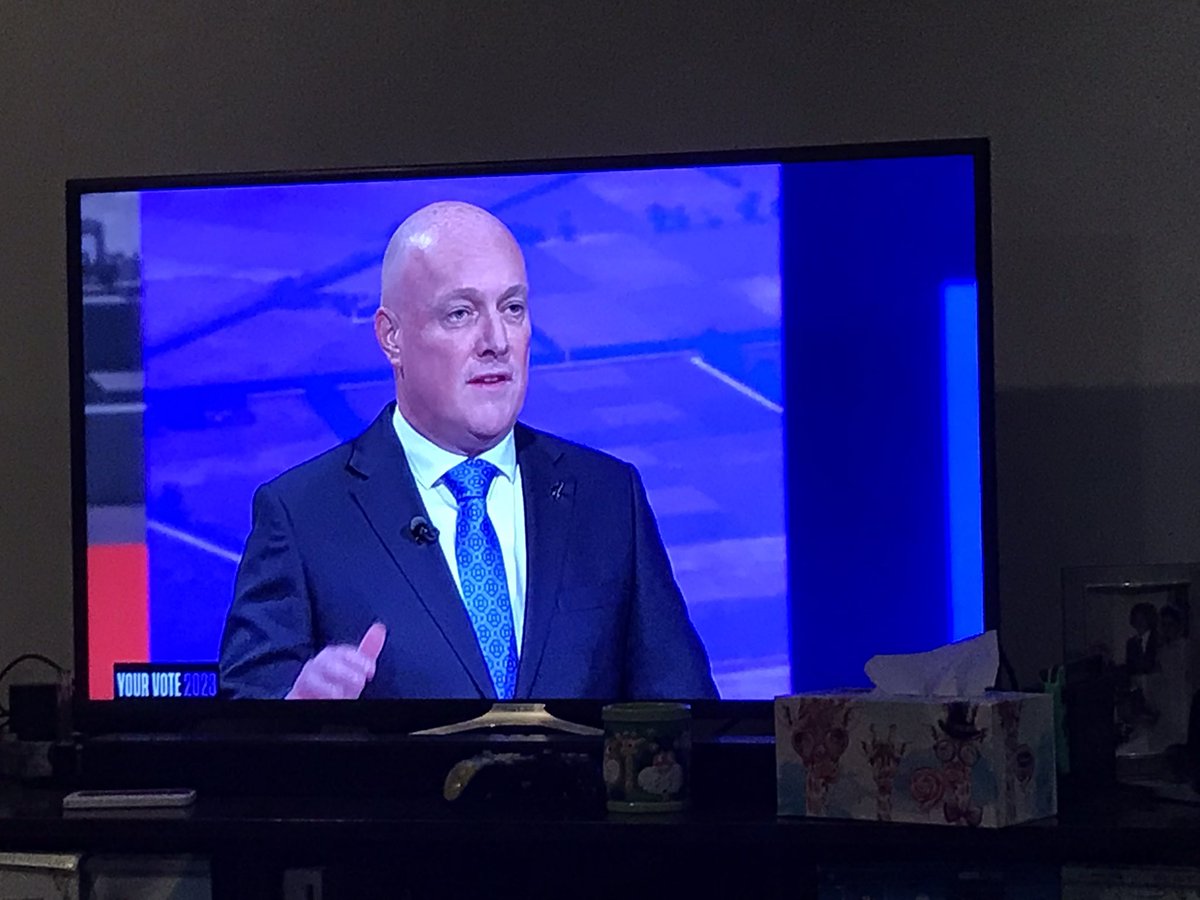 Lukeurmyson's tweet image. Jessica is an upgrade on Jeremy but all up this week’s episode of #taskmasternz sucks big time