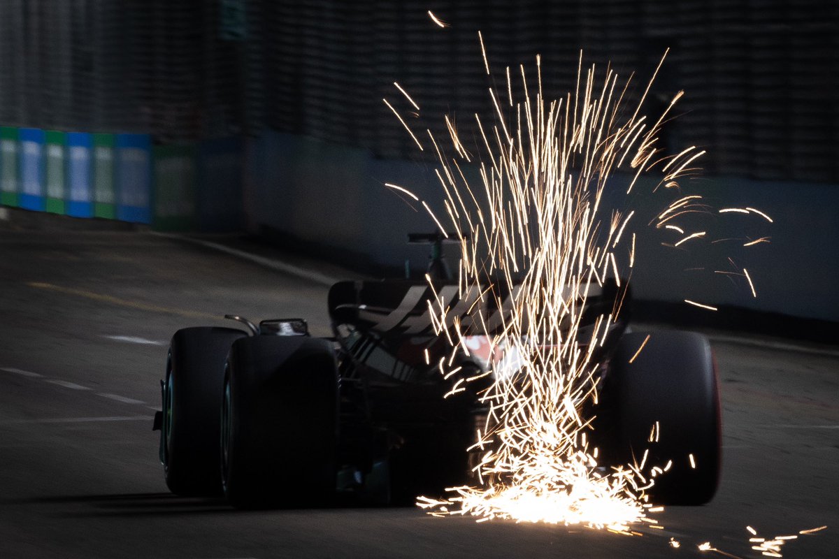 ANTPHOTO's tweet photo. Hard to have to say good bye to Singapore…..it was a blast! #SingaporeGP #f1 #motorsports #motorsportphoto #Formula1 #marinabay https://t.co/bUJ2iwUHPD