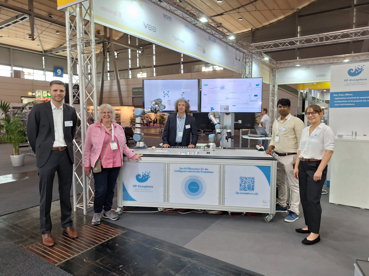 IIP-Ecosphere (@de_iipecosphere) on Twitter photo Tag zwei der <a href="/EMO_HANNOVER/">EMO HANNOVER | #EMO2023</a> ist gestartet und wir freuen uns auf Ihren Besuch in Halle 9, Stand H22!
Außerdem findet heute im Saal 3A des Convention Centers unser #Symposium statt - wir freuen uns auf spannende Vorträge und Austausche mit allen Beteiligten. #emo2023 Tag zwei der <a href="/EMO_HANNOVER/">EMO HANNOVER | #EMO2023</a> ist gestartet und wir freuen uns auf Ihren Besuch in Halle 9, Stand H22!
Außerdem findet heute im Saal 3A des Convention Centers unser #Symposium statt - wir freuen uns auf spannende Vorträge und Austausche mit allen Beteiligten. #emo2023