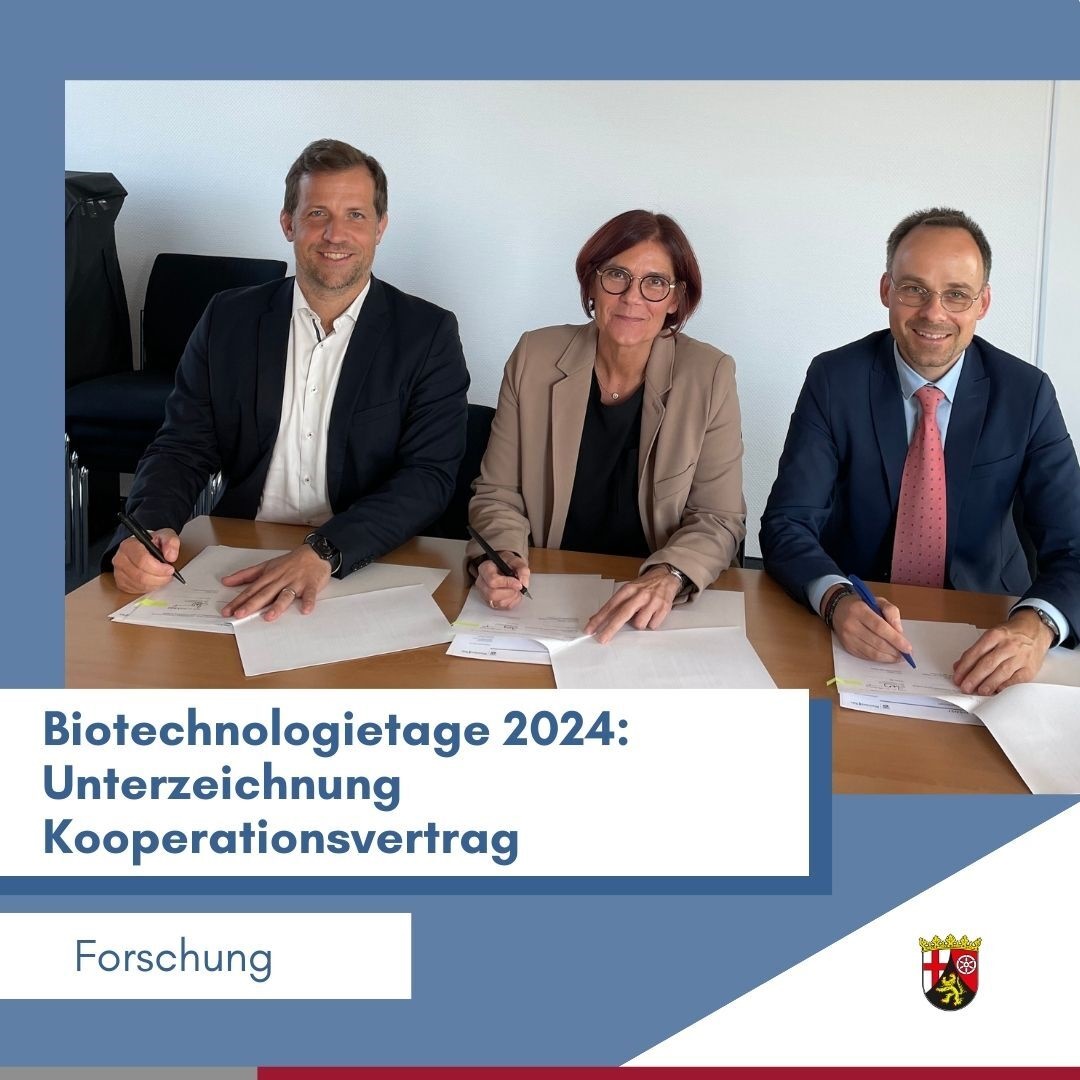 🔬Staatssekretär Denis Alt unterzeichnete gemeinsam mit der Staatssekretärin des @MWVLW_RLP. Petra Dick-Walther, und dem Mainzer Oberbürgermeister @ninohaase einen Kooperationsvertrag zu den Deutschen Biotechnologietagen 2024.