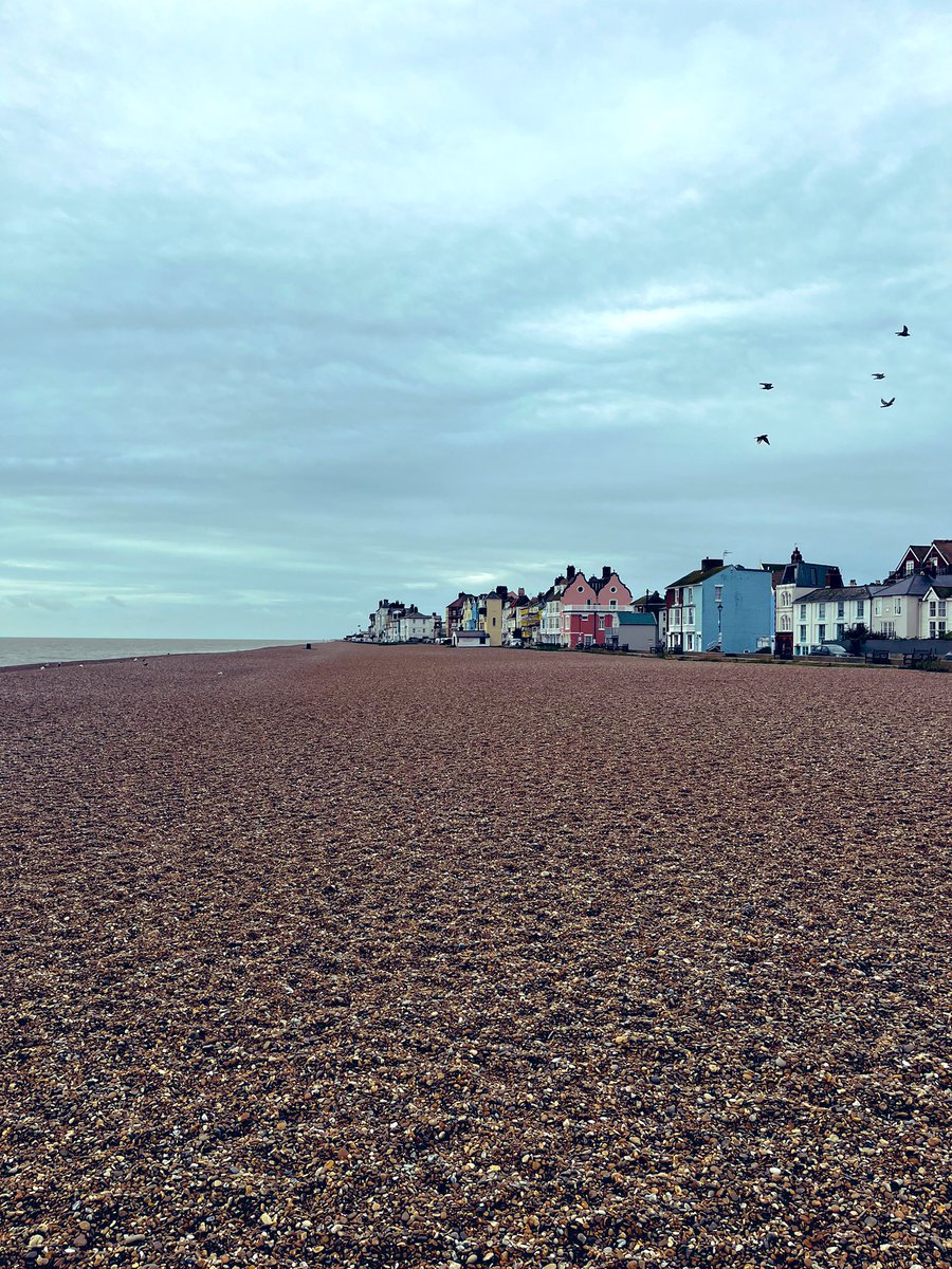 The setting for developing a musical response to #RediscoveringBlackPortraiture with the brilliant @mapleivory. #OpenSpace #Residency @BrittenPears 🌊 🤩