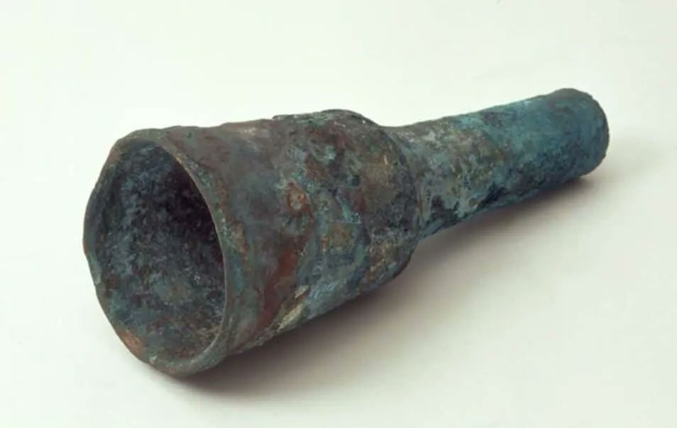 buff.ly/3t0Oyvm Toevallig aangetroffen scheepskanon voor de Zweedse kust blijkt de oudste in Europa te zijn (en een beetje prutswerk)