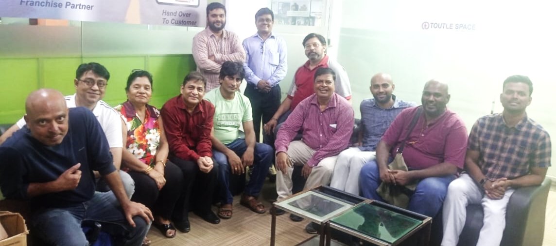 DcruzRoland's tweet photo. Strengthening @AIPCMumbai by organising a professional meet up to lead local initiatives in Mumbai North.
Led by @DomLobo8 @gounder and @MrunalMathuria for Malad - Kandivali - Borivali.
#organisationbuilding https://t.co/ICxfQzWdo0