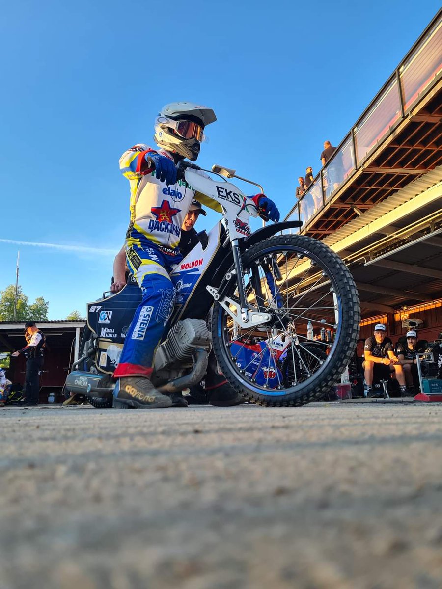 FINALDAG! IKVÄLL BÖRJAR RESAN! 💥

SM-FINAL 1 AV 2
🆚 Västervik - Dackarna
🕖 19.00
🏟️ Hejla Arena, Västervik 
📺 ESS Play
📣 Vi behöver ditt stöd på plats - åk till Västervik!