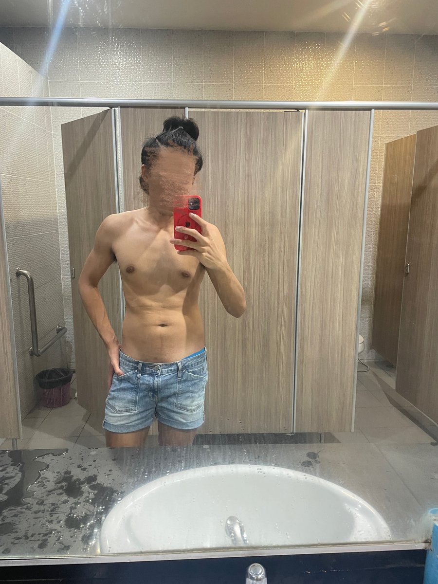 trying on my new pants 😀😀😀 กางเกงใหม่พอได้มั้ยค้าบ😝😝