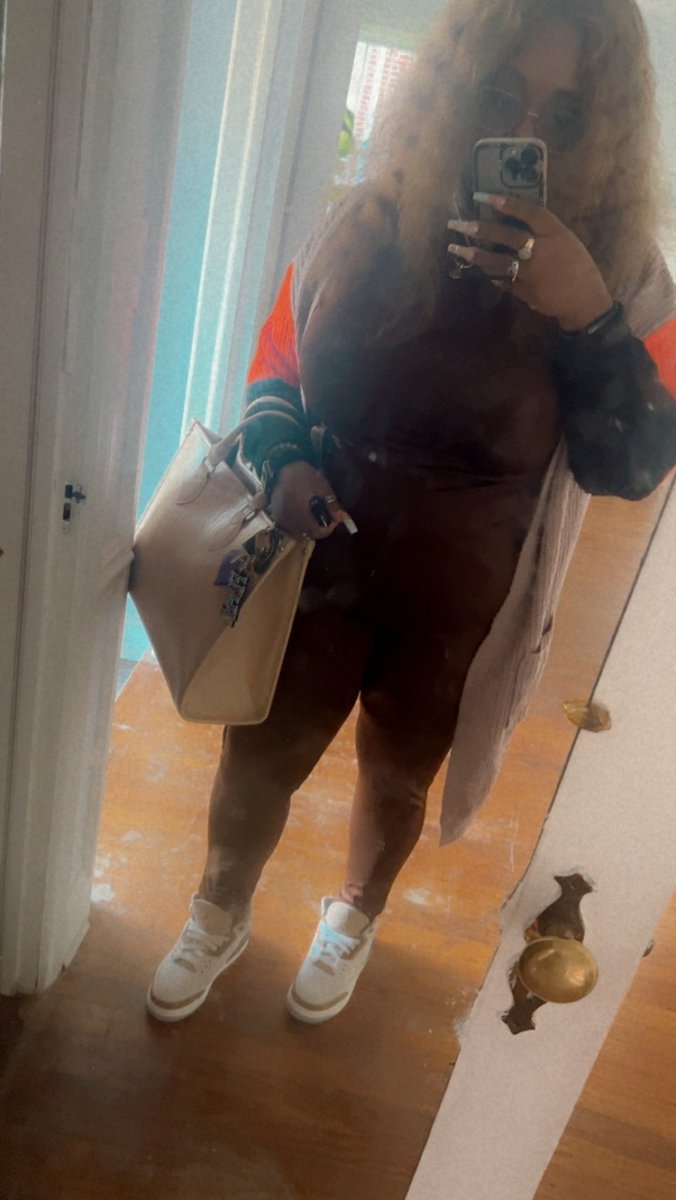 Just_shiara's tweet photo. Good morning #tuesday #readytogo #brownncream #tlk #jordan https://t.co/7Y8o7Emmpp