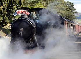 Our magnificent steam train will be departing from Toddington Railway Station to Cheltenham Racecourse for the November Meeting. 
Call 01825 746082 to book. 
#Cheltenhamtrain #Steamtrain #Horseracing #Cheltenham #NovemberMeeting
