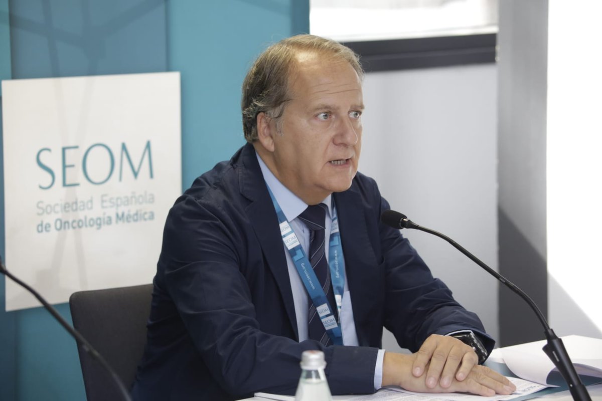 SEOM (@_seom) on Twitter photo 📸 Presentación del Congreso #SEOM23 ante los medios en la <a href="/Fira_Barcelona/">Fira Barcelona</a>.
🩺 Dra. <a href="/EnriquetaFelip/">Enriqueta Felip</a>, presidenta de <a href="/_SEOM/">SEOM</a>
🩺 Dr. <a href="/1969carodriguez/">César A. Rodríguez 🩺 🐾</a>, vicepresidente de <a href="/_SEOM/">SEOM</a>
🩺 Dr. <a href="/javierDcastro/">Javier de Castro</a>, coordinador científico del Congreso
📝 Consulta la nota de prensa: 📸 Presentación del Congreso #SEOM23 ante los medios en la <a href="/Fira_Barcelona/">Fira Barcelona</a>.
🩺 Dra. <a href="/EnriquetaFelip/">Enriqueta Felip</a>, presidenta de <a href="/_SEOM/">SEOM</a>
🩺 Dr. <a href="/1969carodriguez/">César A. Rodríguez 🩺 🐾</a>, vicepresidente de <a href="/_SEOM/">SEOM</a>
🩺 Dr. <a href="/javierDcastro/">Javier de Castro</a>, coordinador científico del Congreso
📝 Consulta la nota de prensa: