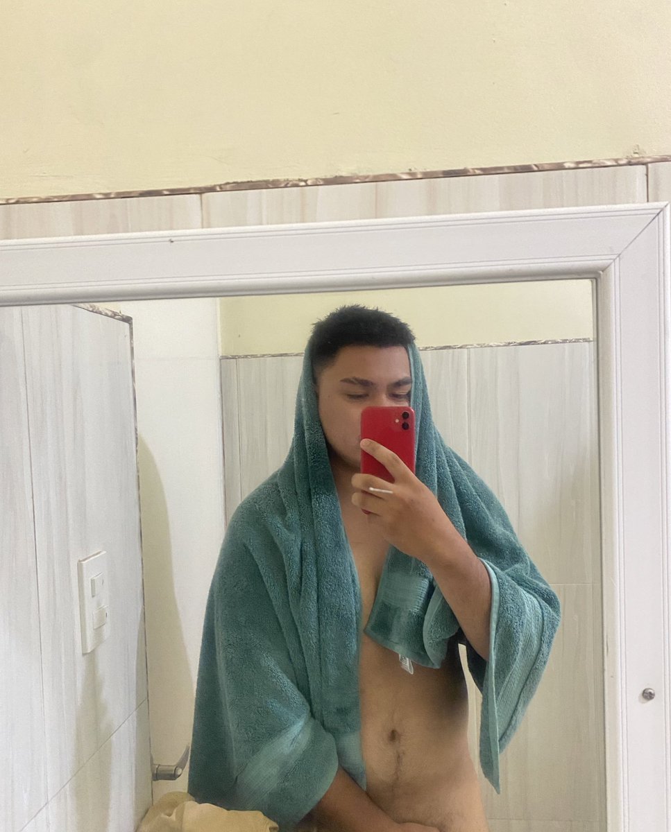 MervilleMaduli's tweet photo. Shower together to save water 💦😝 https://t.co/iWYCmKYvWH