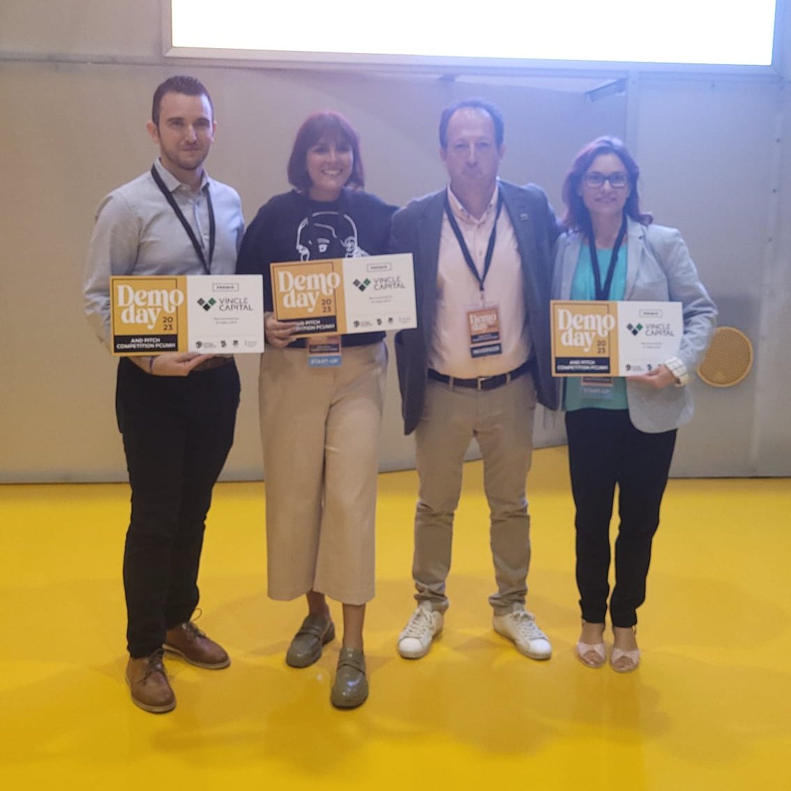 📢 El reconocimiento al mejor pitch otorgado por <a href="/VincleCapital/">Vincle Capital</a> tiene un triple ganador. 3⃣

ℹ️ <a href="/Weitec_Oficial/">WEITEC</a>, Mamanecó y Ké Water Drinks son los proyectos ganadores de esta categoría.