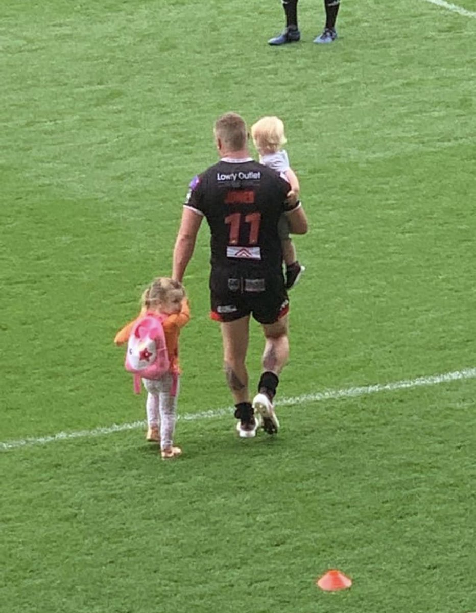 Josh Jones tweet media