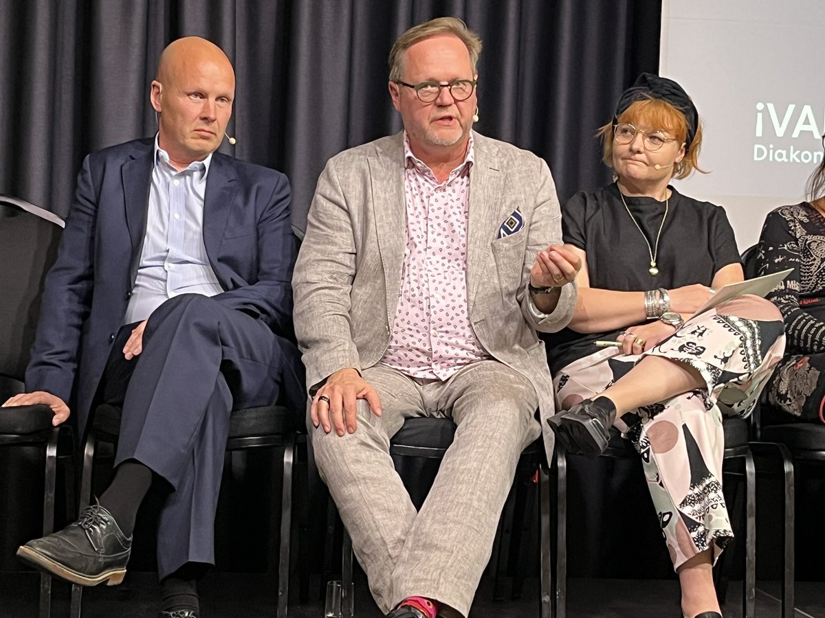 ”Jos nuorten syrjäytyminen olisi kulkutauti, sille olisi käypähoito-suositus”, @OlliAPH. Tämä asia pitäisi ottaa vihdoin Suomessa tosissaan! @Vamosnuoret on vaikuttava palvelu, jonka me Diakonissalaitoksella mielellään antaisimme laajempaan käyttöön. #vamosnuoret