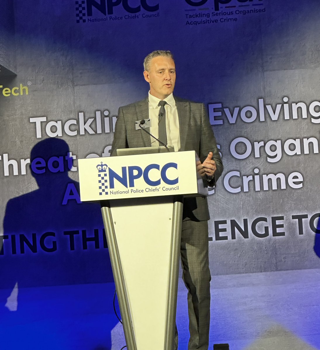 Afternoon session at #soac2023 opens with ACC Tom Harding from @CollegeofPolice talking about his work around a whole system approach to a acquisitive crime, to designing #WeDontBuyCrime working with communities & businesses #WDBC