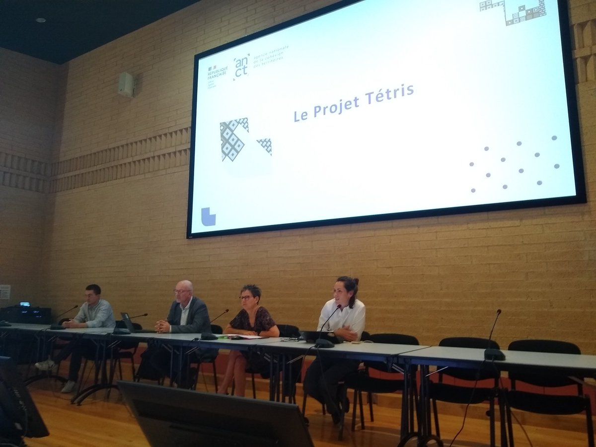 Très honoré d'appuyer aujourd'hui <a href="/ANCTerritoires/">Agence nationale de la cohésion des territoires</a> <a href="/MissionSoNum/">Programme Société Numérique</a> <a href="/Prefet09/">Préfet de l'Ariège</a> <a href="/PrefetOccitanie/">Préfet d'Occitanie et de la Haute-Garonne</a> en #Ariège et rencontrer les collectivités et élus pour travailler ensemble à la transformation numériques des territoires. cc <a href="/La_Melee/">La Mêlée</a>