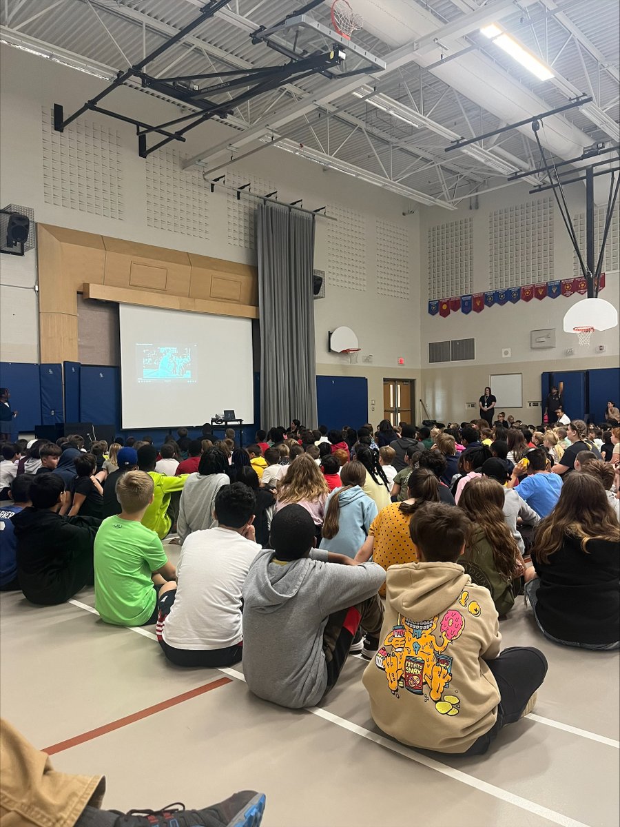 Today our bulldogs are kicking off the start of our Terry Fox School Run! Help us reach our goal of $4,000 by donating to schools.terryfox.ca/StBasilCESBran…. #bhncdsb #tryliketerry @terryfoxfoundation

<a href="/bhncdsb/">BHNCDSB</a>