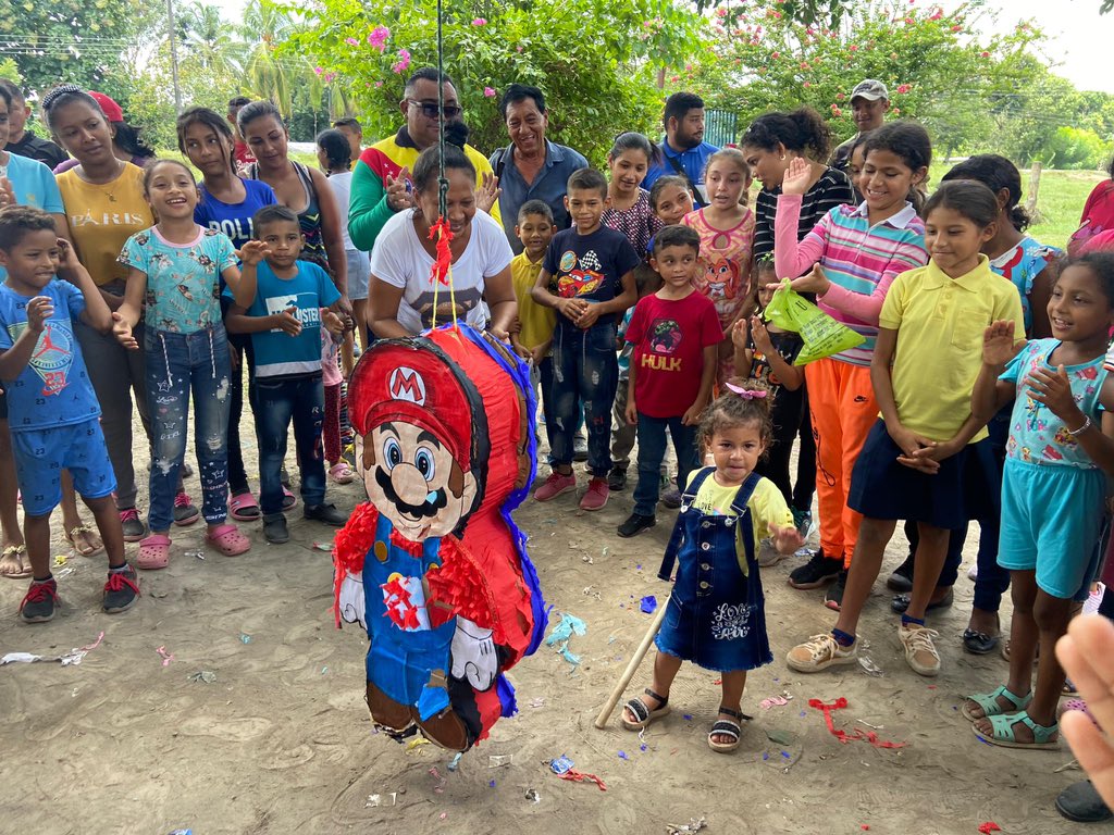 DanielNPSUV's tweet photo. 👦LA SONRISA DE UN NIÑO NO TIENE PRECIO👦

QUE VIVAN LOS NIÑOS DE LA PATRIA.

CUANTO LOS QUIERO ♥️ https://t.co/g9JFjZsKY8