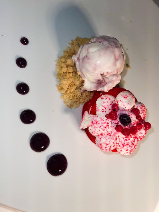 🥂 https://t.co/q7Rs8M8edG