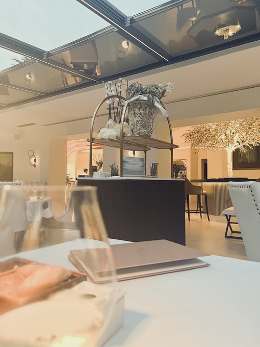 🥂 https://t.co/q7Rs8M8edG