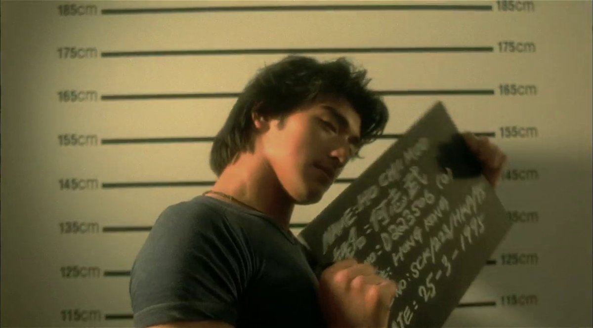 taesdawn26's tweet photo. fallen angels (1995) https://t.co/AcdoJwTiPX