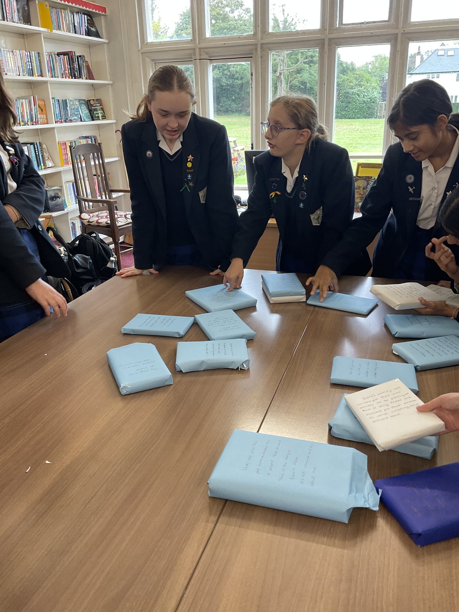StMarysSchoolGX's tweet photo. Y8-10 book club is a hive of activity. Mrs Murray, Librarian, has wrapped some books and written a short description on each of them. The decision is buy, borrow or bin without being influenced by author, cover, colours, illustrations or anything else!! #SMSSpirit #books 📕 https://t.co/3iJ7CFrTuB