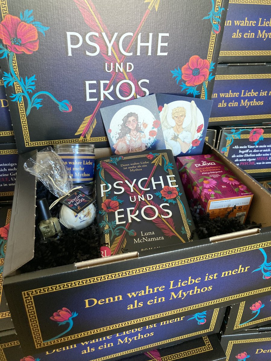 Happy book birthday to the German edition of Psyche and Eros! I’m utterly in love with the amazing book boxes created by my German publisher, @Aufbau_Verlag