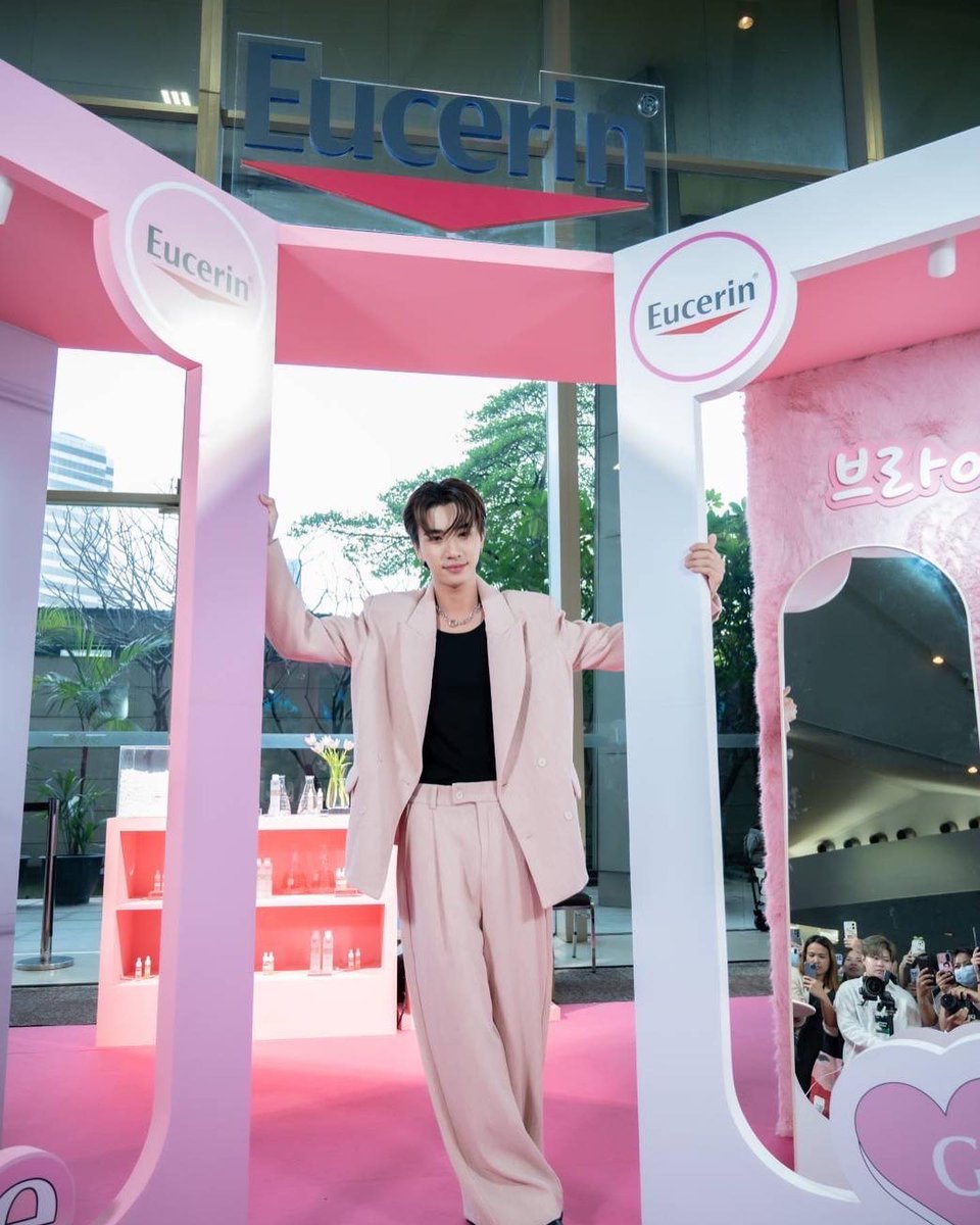 kiwivitamin's tweet photo. 23.09.19 IG : perthppe
😍😘🖤
#EucerinThailand
#PerthppexEucerin
#EucerinxPerth #Mchoice2023
#KDPPE #PerthTanapon https://t.co/r2kNmqkF4X