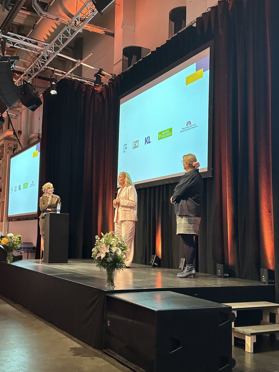 Tak til arb mark parter for at ville sætte forebyggende ind og skabe ligestilling fra barnsben <a href="/PernilleKnudse/">Pernille Knudsen</a>  <a href="/FH_danmark/">Fagbevægelsens Hovedorganisation</a> <a href="/NannaHojlund/">Nanna Højlund</a> <a href="/Mich_Ziegler/">Michael Ziegler</a> @kommunerne <a href="/regionerne/">Danske Regioner</a> Prismecertifikatet er klar med konkret indsats #bedrekønsbalanceNu #ligestilling