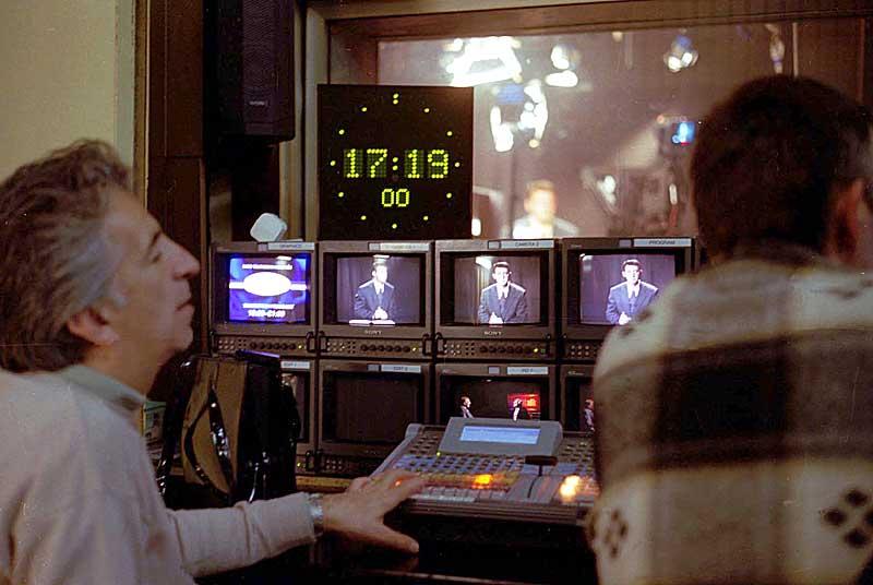 #OnThisDay in 1999, <a href="/RTKLivecom/">RTK - Radio and Television of Kosovo</a> transmitted its first live news programme. We’re proud to look back on our collaboration with <a href="/EBU_HQ/">EBU</a> to support establishment of Radio Television of #Kosovo. We look forward to continuing to strengthen RTK’s vital role.