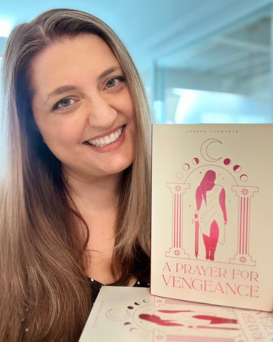 Leanne/L.A. Schwartz (🦋SchwartzWords📸) tweet media