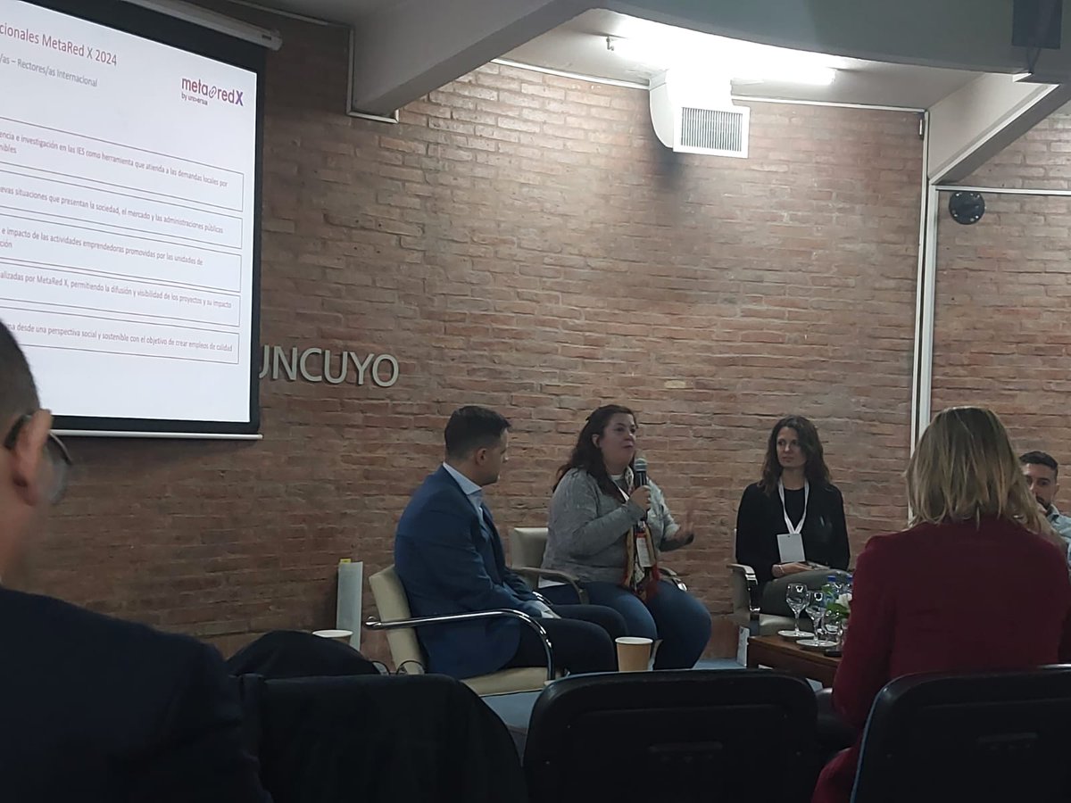 aceleralitoral's tweet image. Dentro de las actividades del día, participamos del Panel de Coordinadores de MetaRedX.

Durante el Panel de Emprendedores, Carlos Perez, presentó el caso de @BioHeuris, empresa de nuestro portfolio.

¡Muchas gracias por la invitación! 

#MetaRedX #Universia #UNCUYO